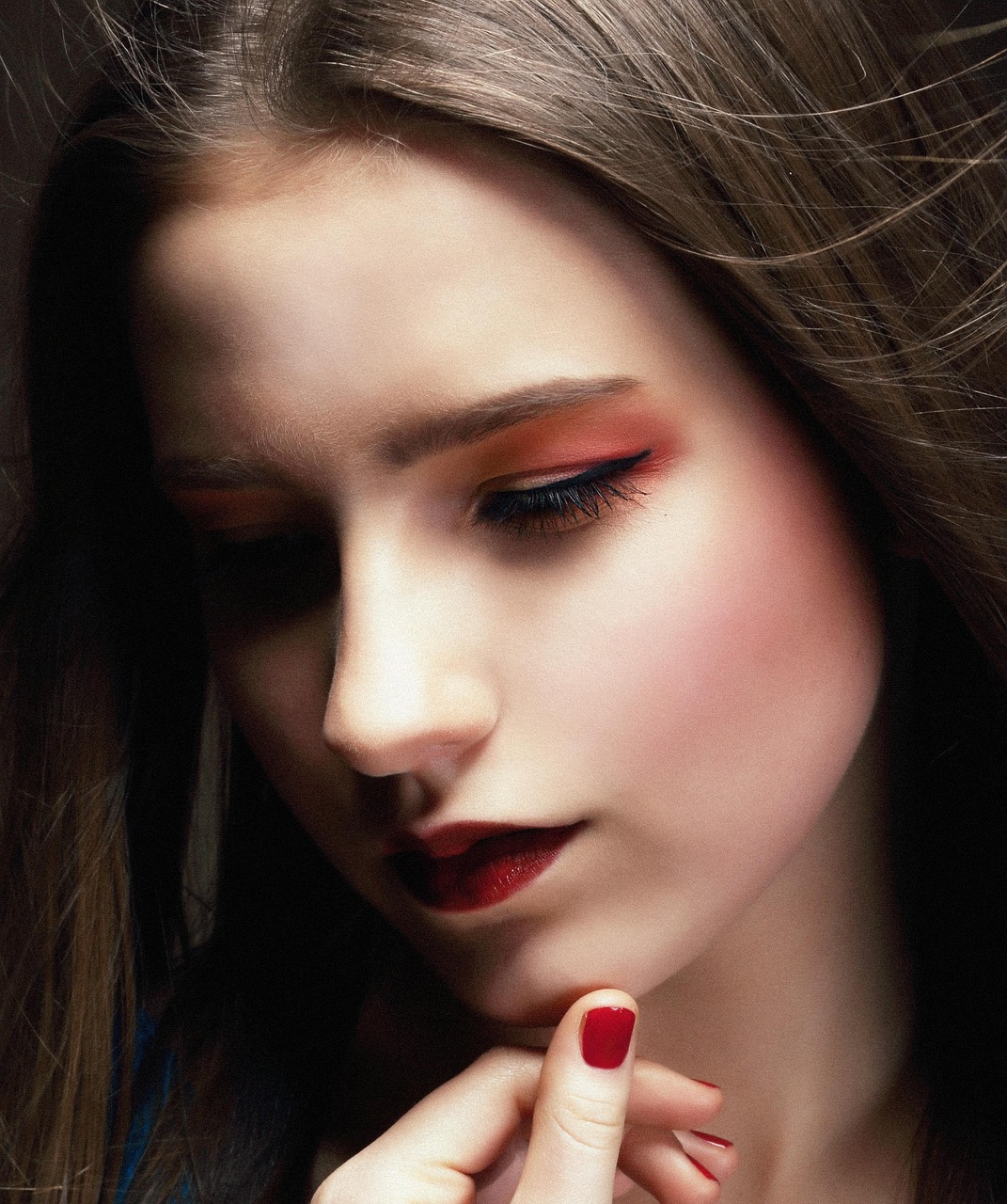 生理後の肌の調子回復におすすめの化粧品は？