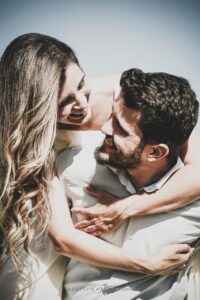 なぜ生理前に肌荒れがするのか、その原因と対策は？