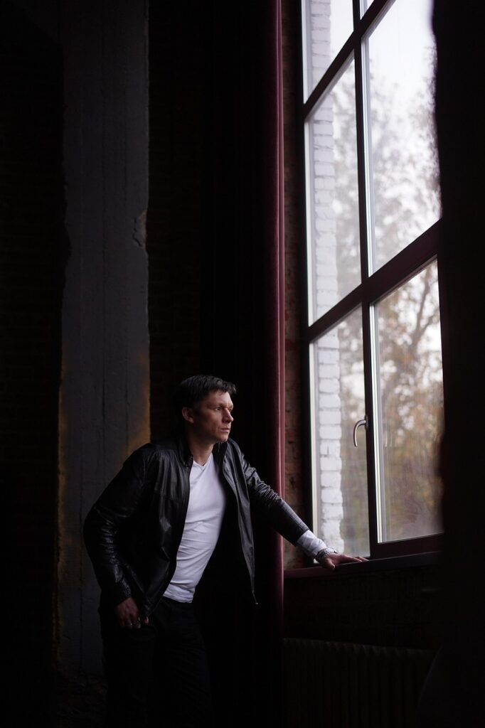 生理前に肌荒れを改善する飲み物は何ですか？