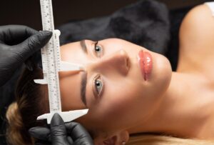 生理周期に合わせた眉脱毛のタイミングはいつがベスト？