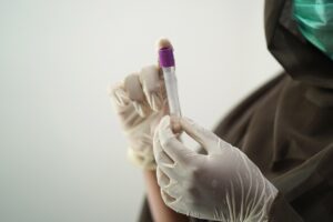 生理周期と肌荒れの関係は血液検査でわかる？